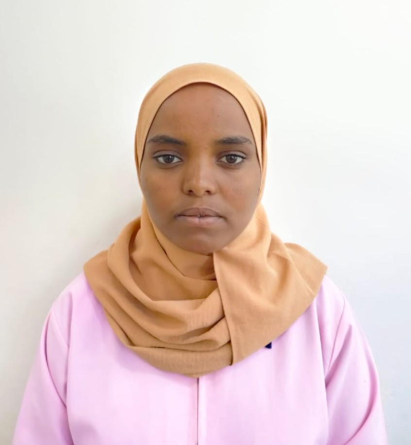 KAMILA ABADIR HUSEN